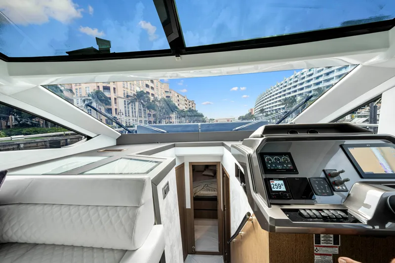 Tlor Yacht Photos Pics 