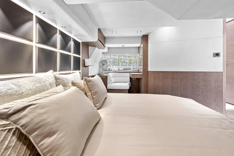 Tlor Yacht Photos Pics 