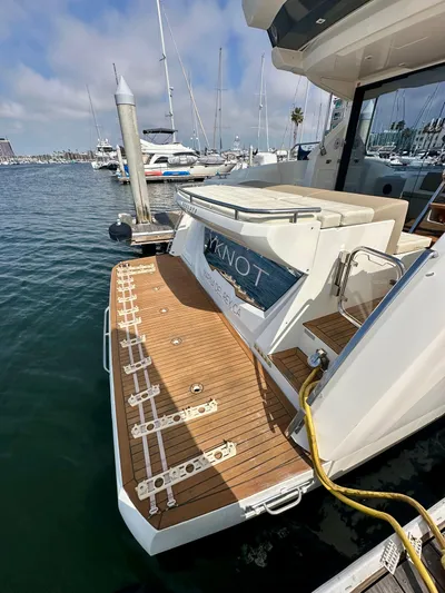 Y Knot Yacht Photos Pics 