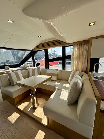 Y Knot Yacht Photos Pics 