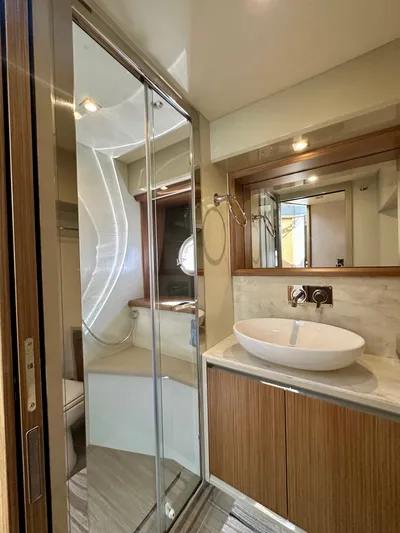 Y Knot Yacht Photos Pics 