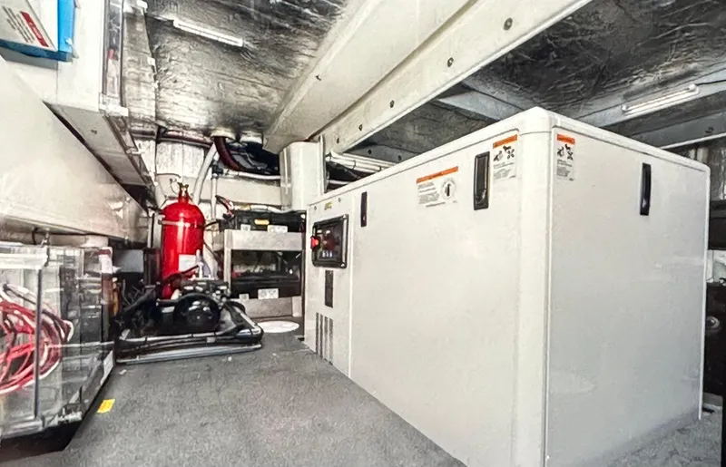 Y Knot Yacht Photos Pics 