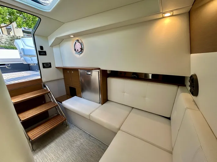 Tgis Yacht Photos Pics 