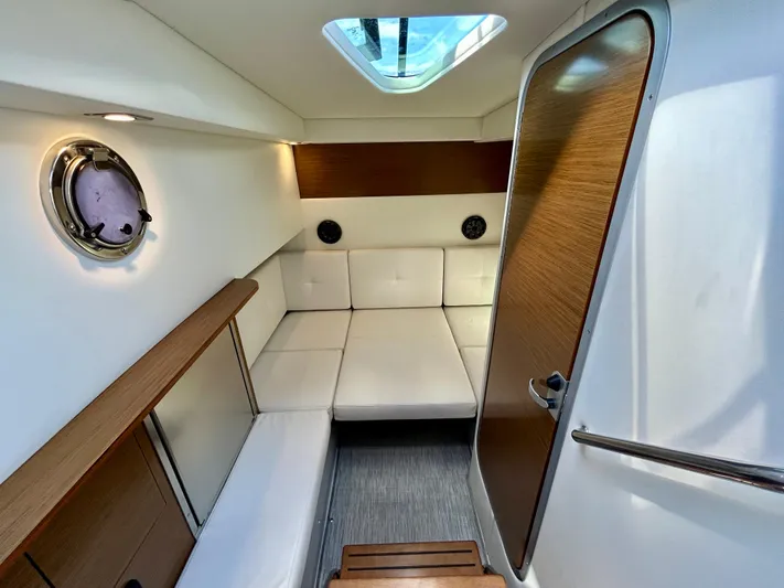 Tgis Yacht Photos Pics 