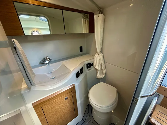 Tgis Yacht Photos Pics 