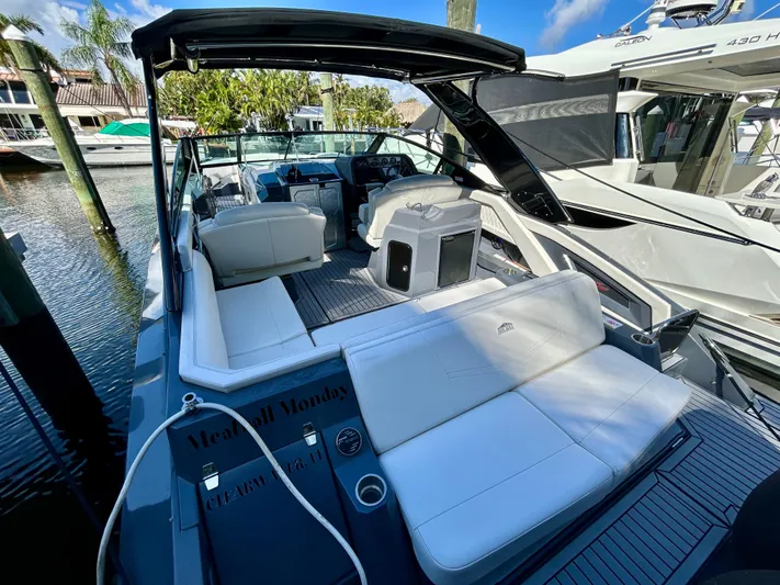 Tgis Yacht Photos Pics 2021 Cruisers Yachts 338 South Beach Edition Bow Rider with luxurious seating and sleek design.