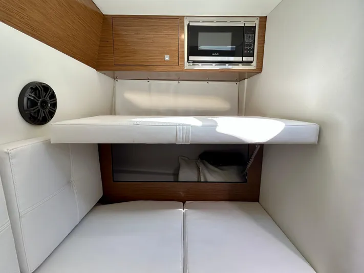 Tgis Yacht Photos Pics 