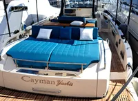 2023 Cayman Yachts 400 WA