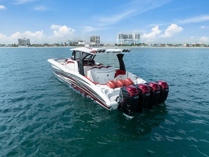 Rip Roaring Yacht Photos Pics 