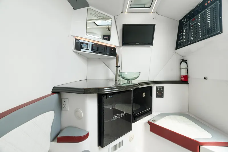 Rip Roaring Yacht Photos Pics 