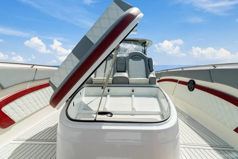 Rip Roaring Yacht Photos Pics 