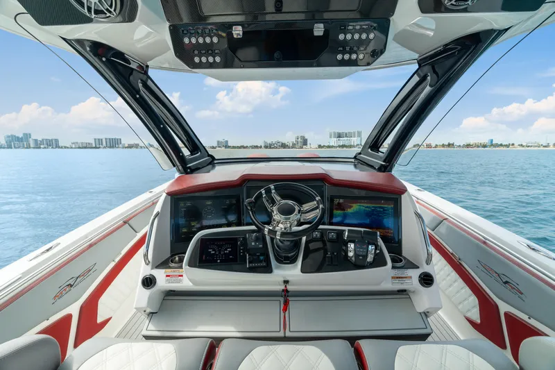 Rip Roaring Yacht Photos Pics 