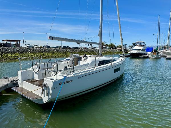 2020 Beneteau Oceanis 30.1