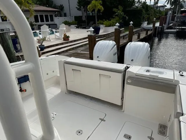  Yacht Photos Pics 2022 PURSUIT 328 S - Image 6