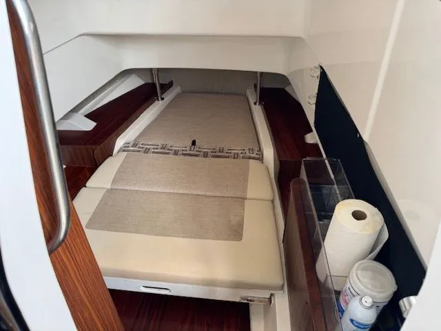  Yacht Photos Pics 2022 PURSUIT 328 S - Image 11