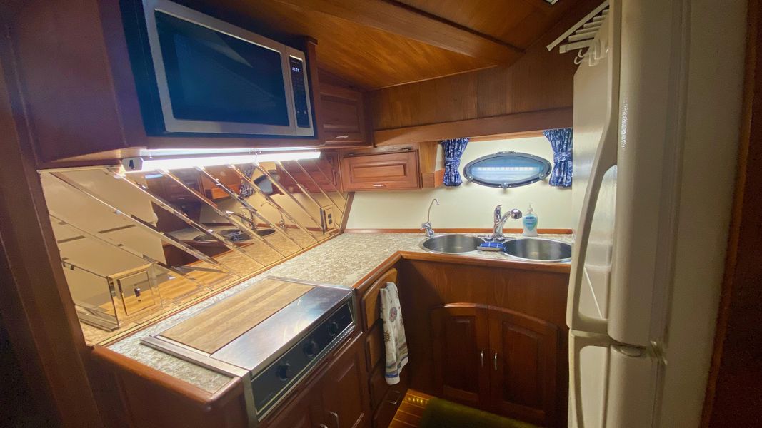 1988 Californian 45 Motor Yacht