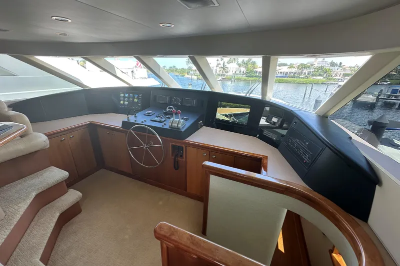 My Girl Yacht Photos Pics Westport 95 - My Girl - Pilothouse