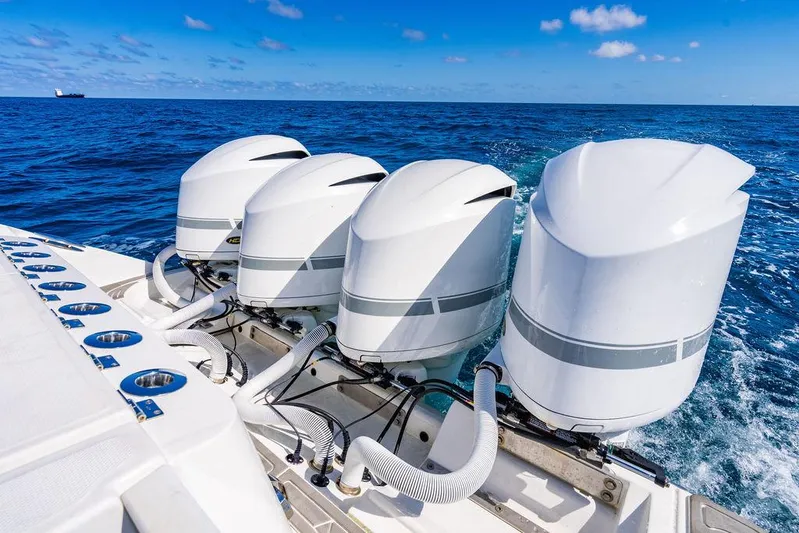 Batavia Yacht Photos Pics 2019 HCB 42 Siesta boat with four powerful outboard engines on open sea.