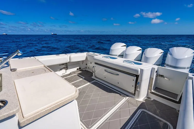 Batavia Yacht Photos Pics 2019 HCB 42 Siesta boat deck with ocean view and four engines.