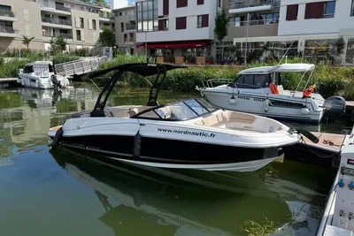 2024 Bayliner VR5 Inboard