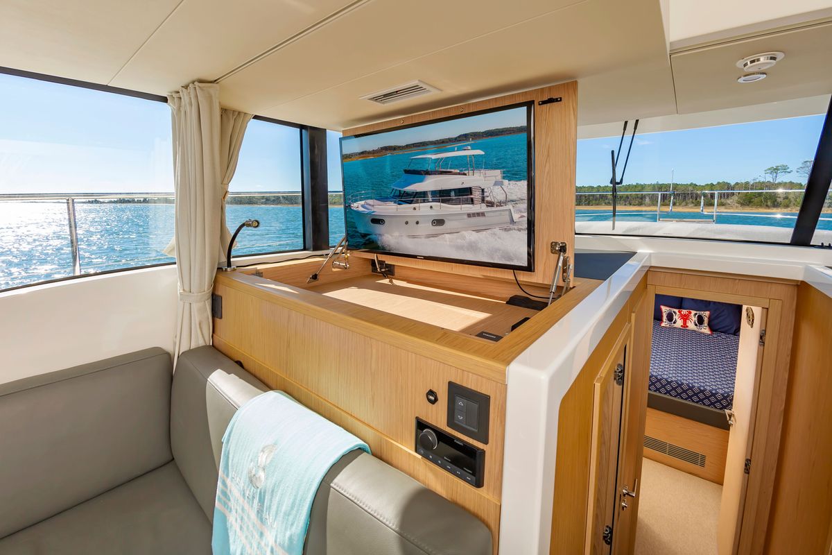 2022 Beneteau 48 