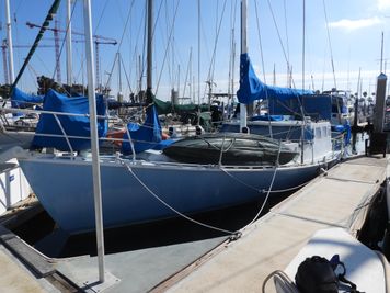 Armstrong Marine sloop