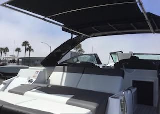 2021 Cruisers Yachts 338 CX OB
