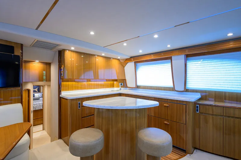 46 Viking 2015 Yacht Photos Pics Viking 46 G&G - Interior Galley