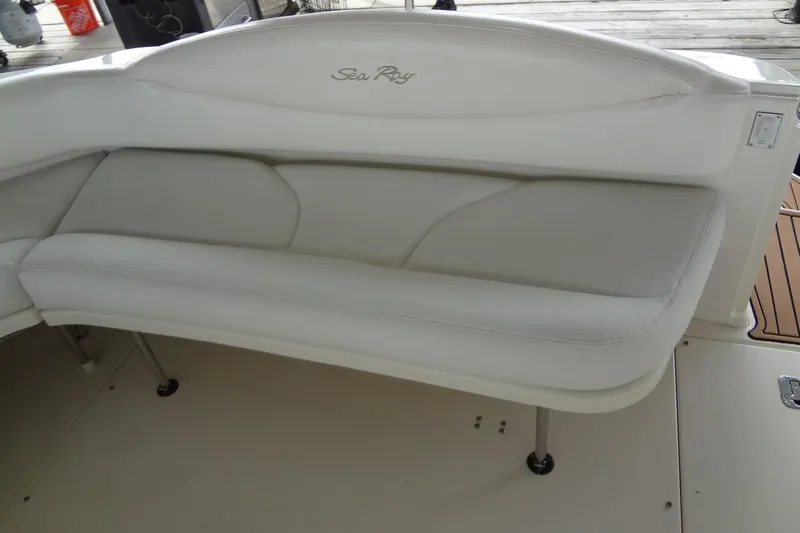 Shel 'b' Gale Yacht Photos Pics White leather seating on a 2001 Sea Ray 380 Sundancer boat.
