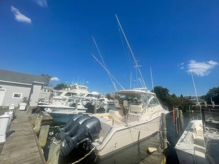  Yacht Photos Pics 2007 Grady-White Express 360 boat docked under clear blue sky.
