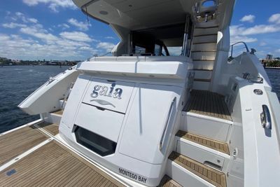 Yacht