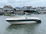 2004 Sea Ray 240 Sundeck