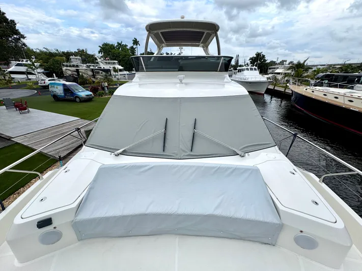 Self Made Yacht Photos Pics Bow Seating Area - Covered