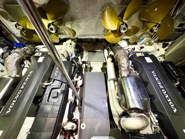 Self Made Yacht Photos Pics 