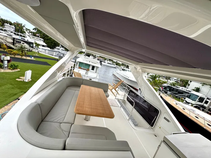 Self Made Yacht Photos Pics FlyBridge Seating Area U-Shaped