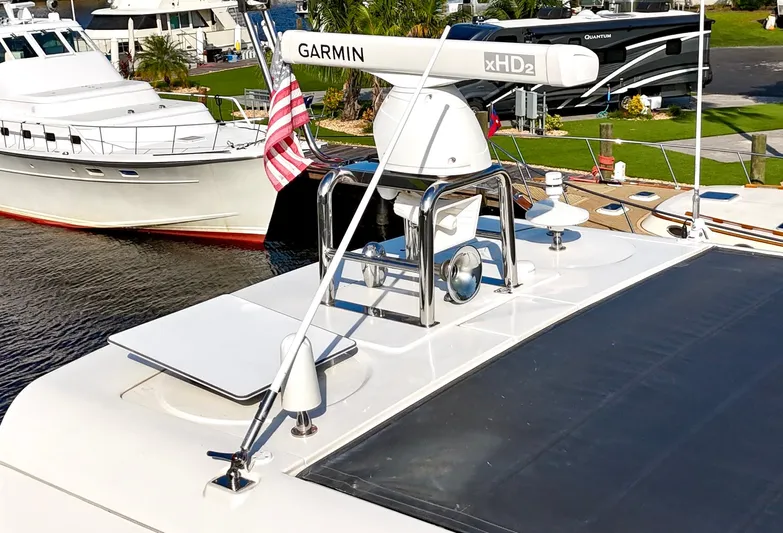 Self Made Yacht Photos Pics Hardtop Navionics & StarLink SAT System