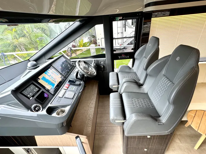 Self Made Yacht Photos Pics Helm Seats w: Bolsters Down