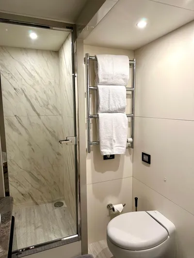 Self Made Yacht Photos Pics Master StateRoom - Heated Towel Rack