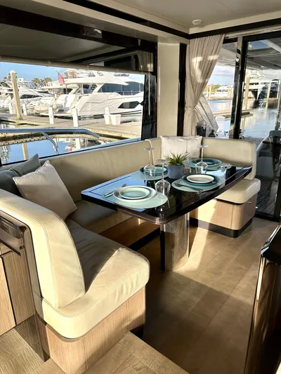 Self Made Yacht Photos Pics Dinette