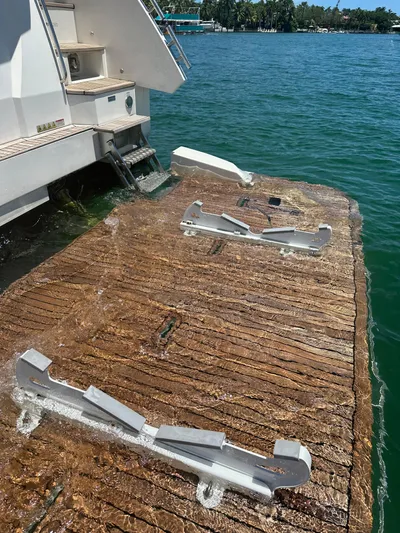 Self Made Yacht Photos Pics Hydraulic Swim PlatForm w/ Built-In Step