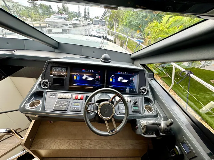 Self Made Yacht Photos Pics Main Helm