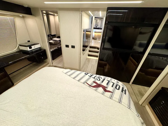 Self Made Yacht Photos Pics Master StateRoom Forward