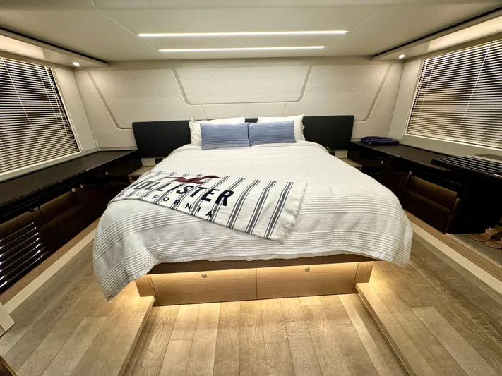 Self Made Yacht Photos Pics Master StateRoom Full Beam