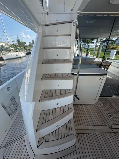 Self Made Yacht Photos Pics Steps to FlyBridge - Teak