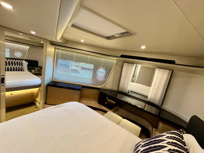 Self Made Yacht Photos Pics VIP StateRoom Forward