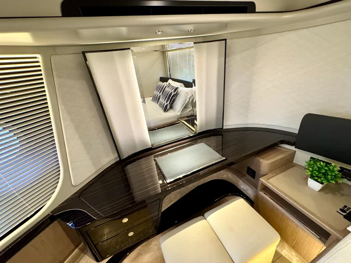 Self Made Yacht Photos Pics VIP StateRoom Forward Vanity