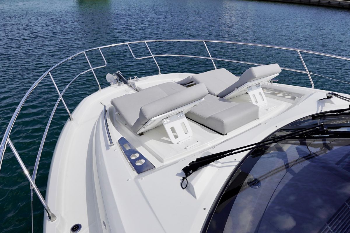 2023 Prestige 46 