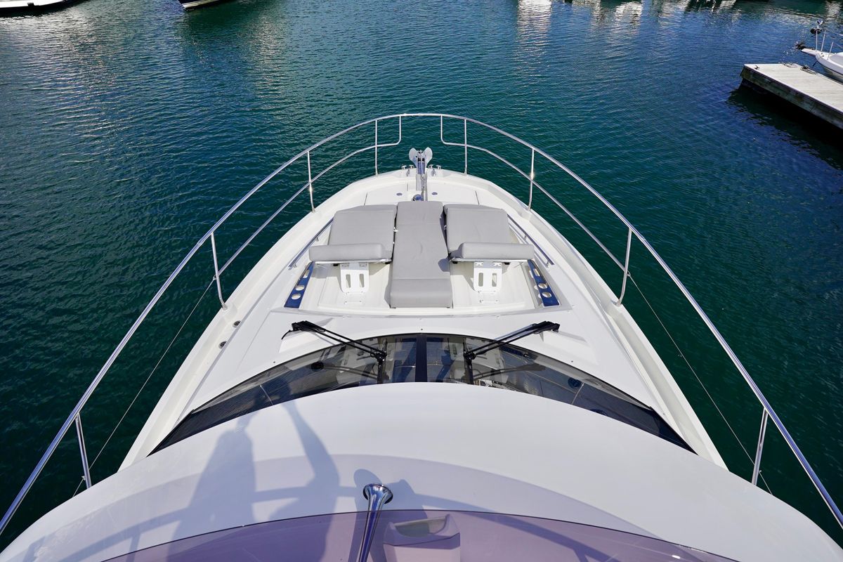 2023 Prestige 46 