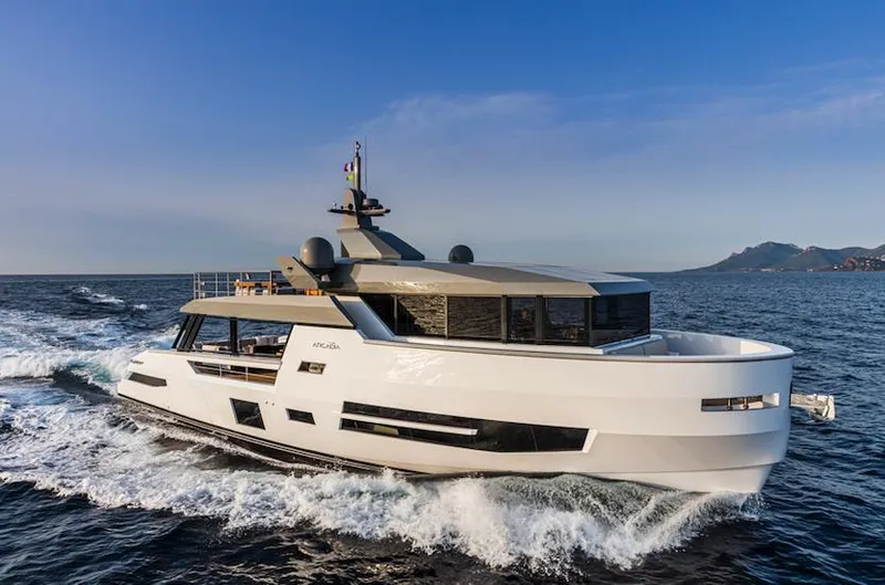 Sherpa 80 Xl Yacht Photos Pics 