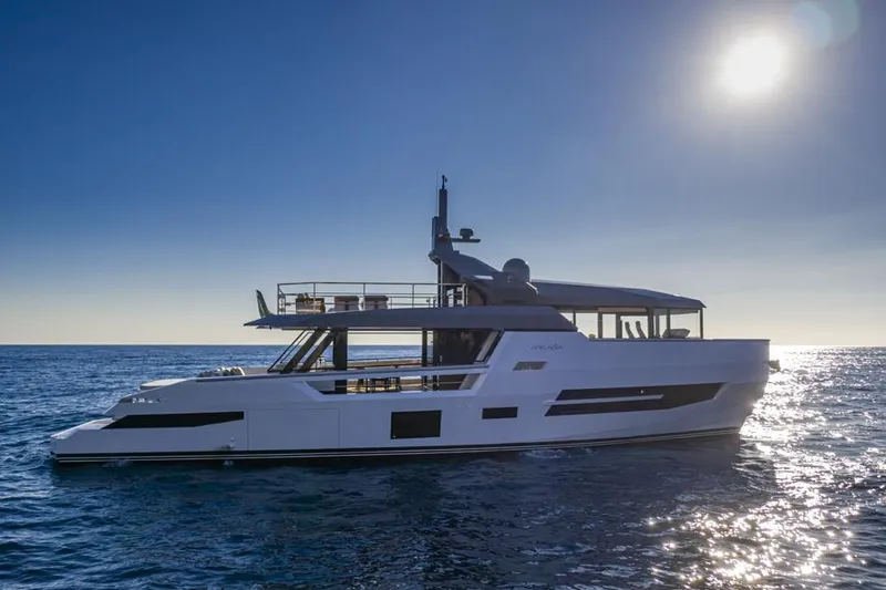 Sherpa 80 Xl Yacht Photos Pics 